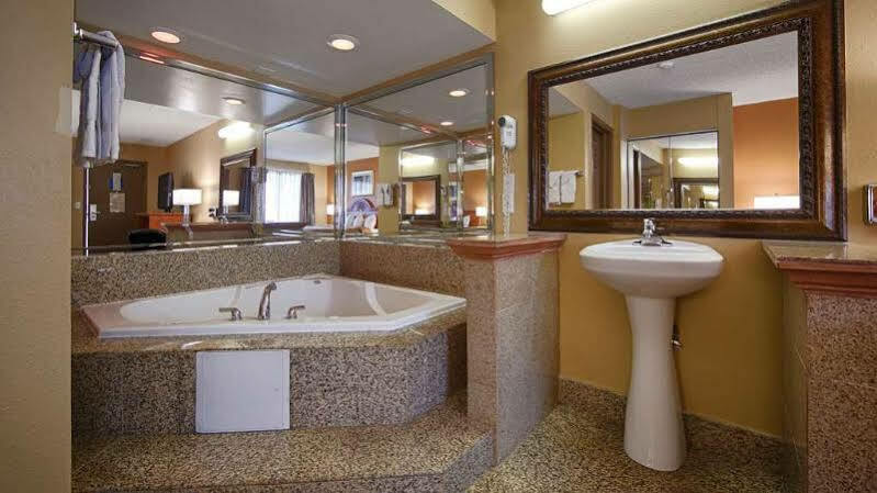 レッド ルーフ イン モートン グローブ Morton Grove エクステリア 写真
